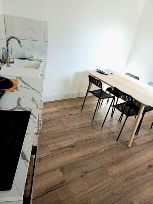 Le Scandinave De Vendargues Eksteriør bilde